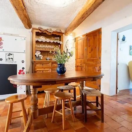 Ferienhaus Maison Au Calme Saint-Julien-du-Verdon